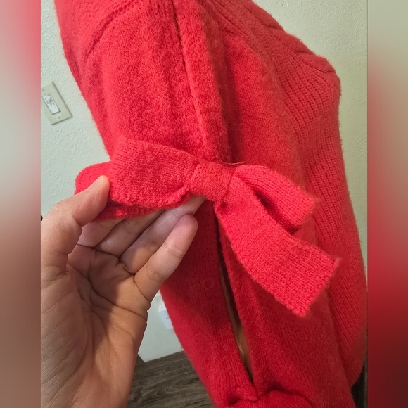 Molly Bracken By ANTROPOLOGY Red Cable Knit Sweater with Bow Details Size Lge - Picture 6 of 13